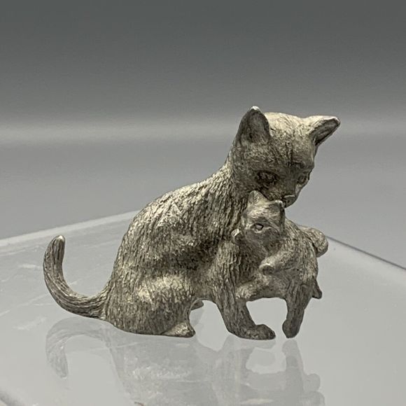 Spoonitques Pewter Miniature Mother Cat Carrying Kitten Figurine Fairy Garden - Picture 1 of 16
